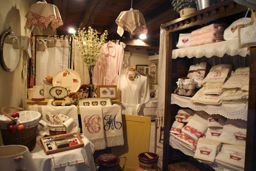 Aran08 019 Botiga de Vielha