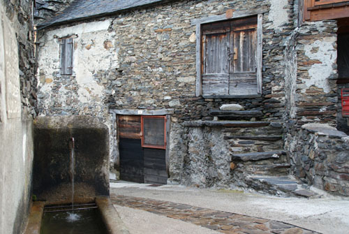 Aran08 032 Les Bordes