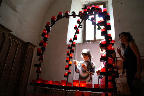 Aran08 126 Interior Mare de Deu de Montgarri