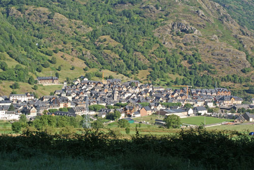 Aran08 217 Bossòst baixant d'Arres