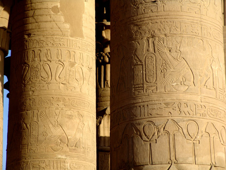 Alt Egipte 36 Kom Ombo presencia de la cobra
