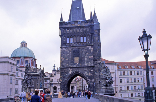 PRAGA 078 Entrada a Pont Carlos