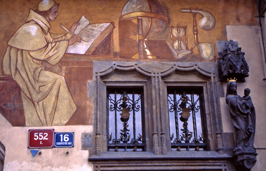 PRAGA 094 Façana pintada